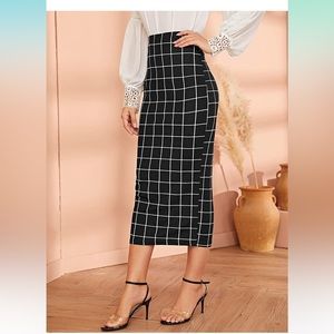 Long pencil skirt